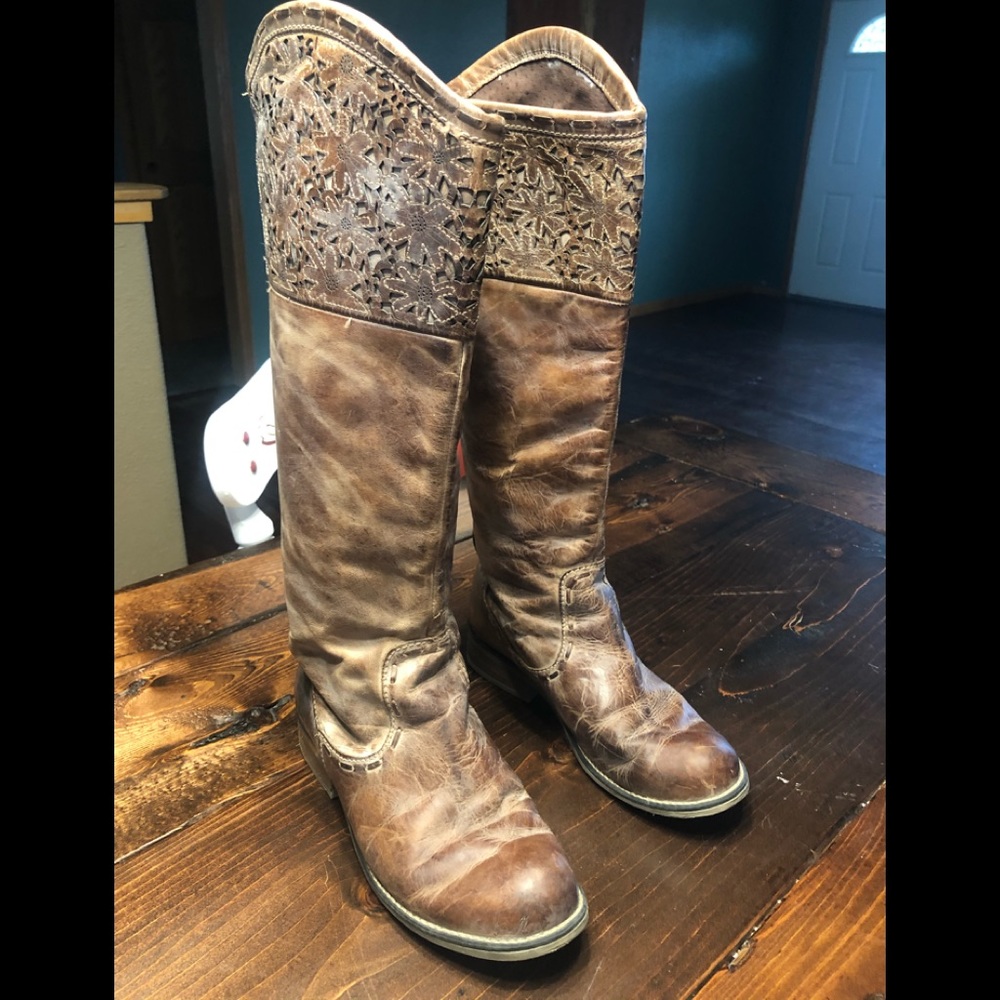 Floral top corral boots